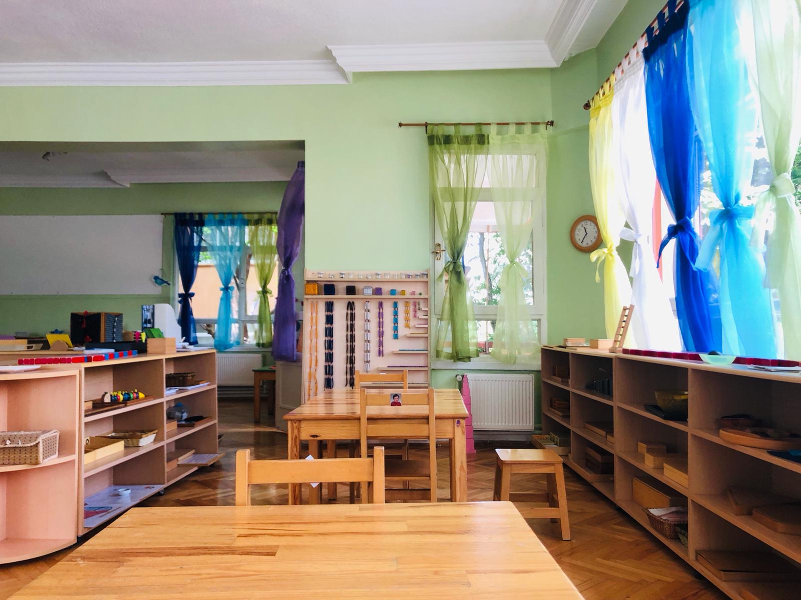 Binbir Çiçek Montessori Önokul
