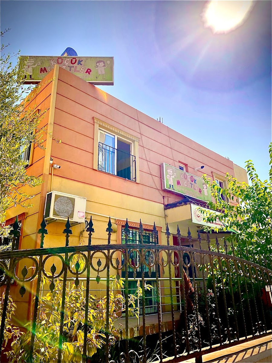 Küçük Mucitleri Kreş Ve Gündüz Bakım Evi