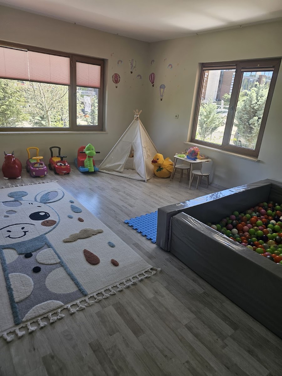 Mint Kids & Family Club Oyun Atölyesi