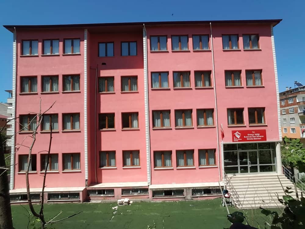 Bulancak Gülveren Kreşi Anaokulu Gündüz Bakımevi