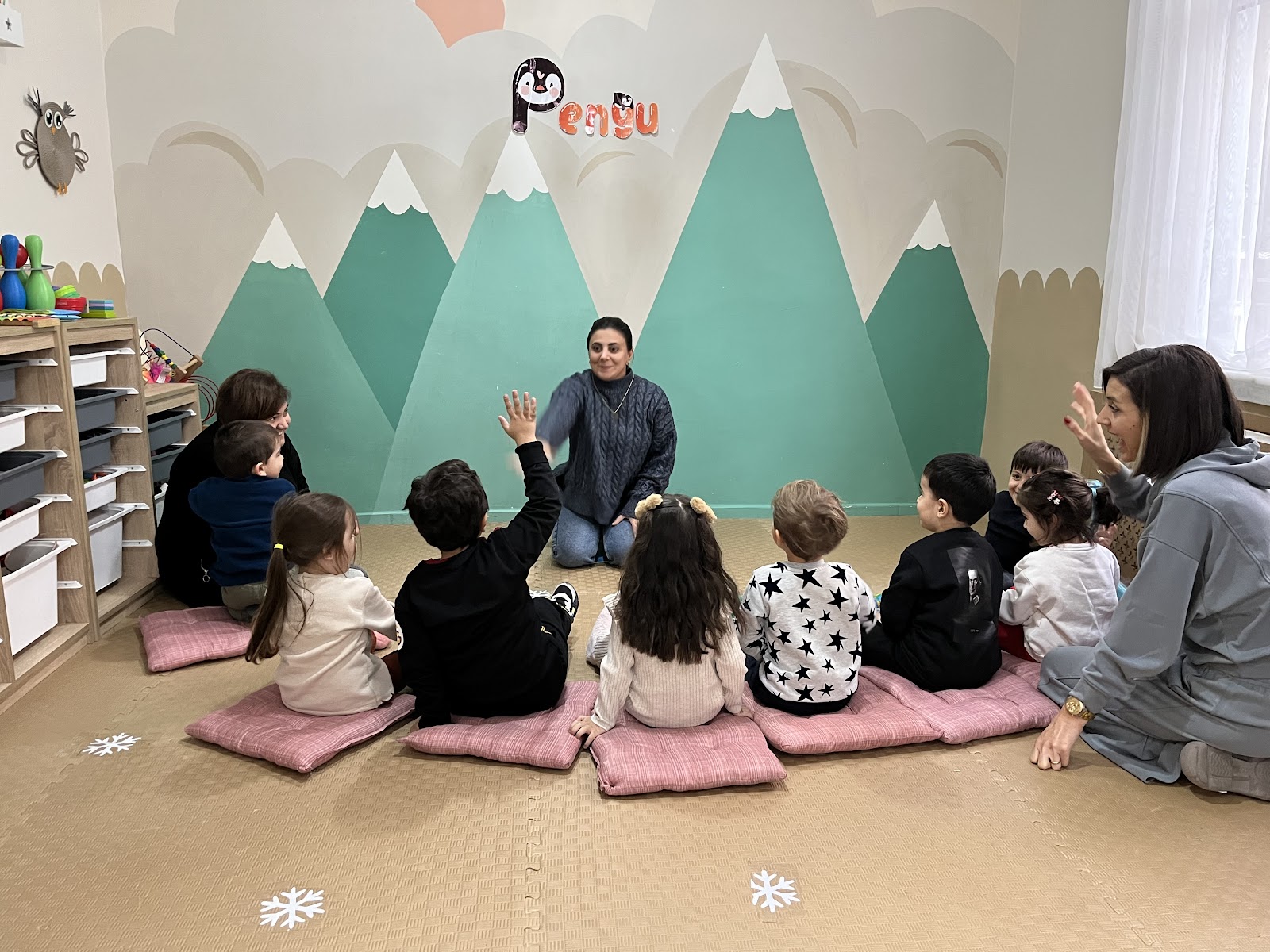 Pengu Oyun Evi & Parti Evi